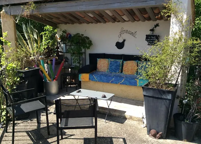 马斯杜卡卓尼尔酒店 3*