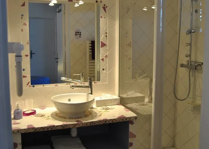 马斯杜卡卓尼尔酒店 招待所