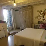 Guest house Mas Du Cadranier 3*
