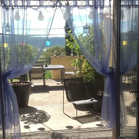 Mas Du Cadranier 3* Villeneuve (Alpes-de-Haute-Provence)